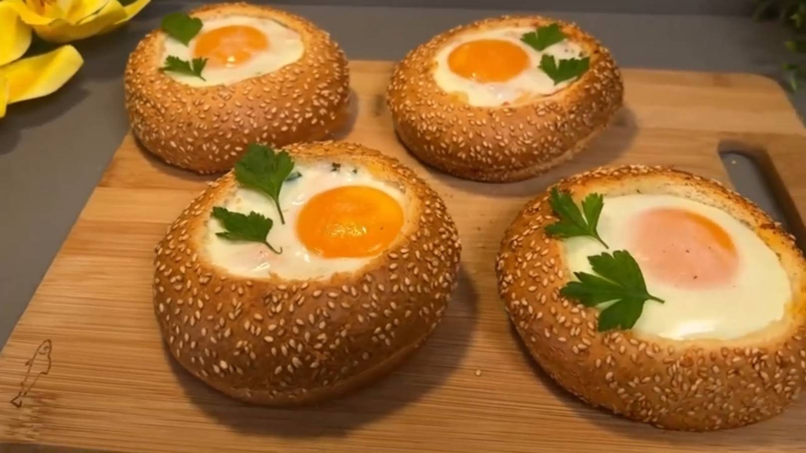 Пицца в булочке | Булочки с ветчиной и сыром! смотреть онлайн