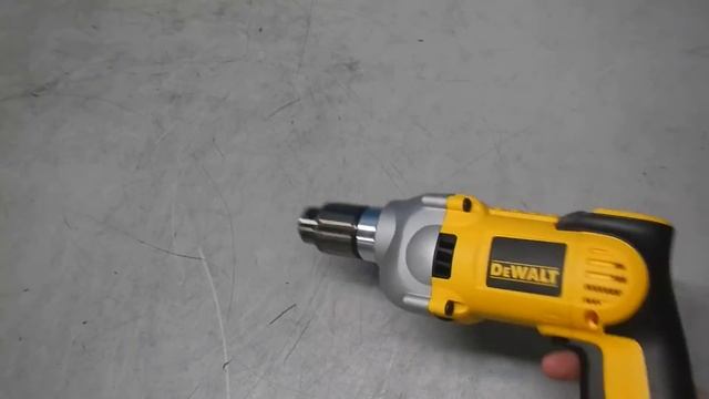 DeWalt Electric Drill DWD210G смотреть онлайн