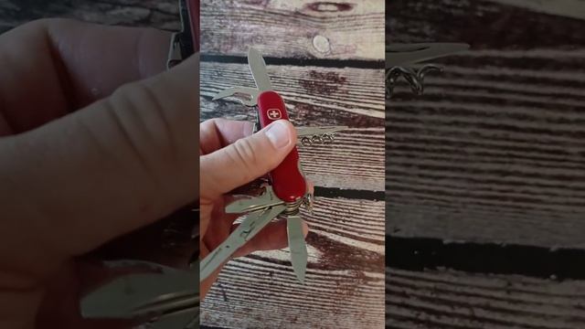 Складной нож! Wenger Classic! Четырёхрядный! Швейцарский нож! смотреть онлайн