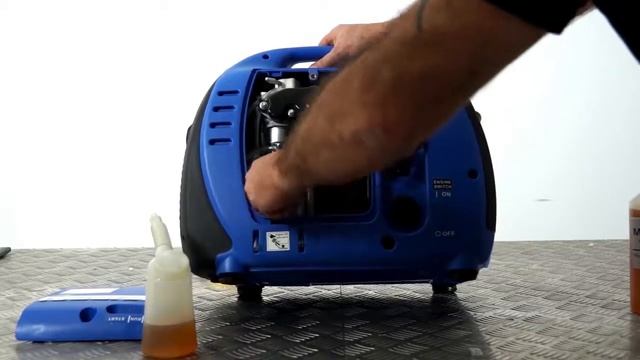 Hyundai 1000W Portable Petrol Inverter Generator HY1000Si Unboxing & Assembly Guide greece смотреть онлайн