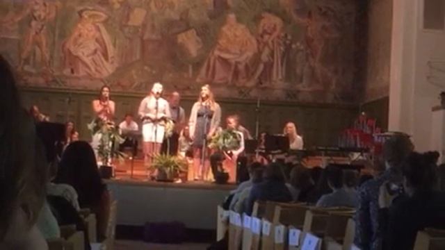 Sun is shining смотреть онлайн