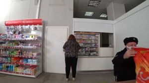 Сотрудник Почта банка набросился на посетителя, участковый мусор быкует!