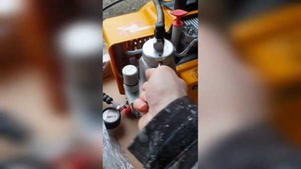 Brand new Bauer PE 100 TB breathing air compressor