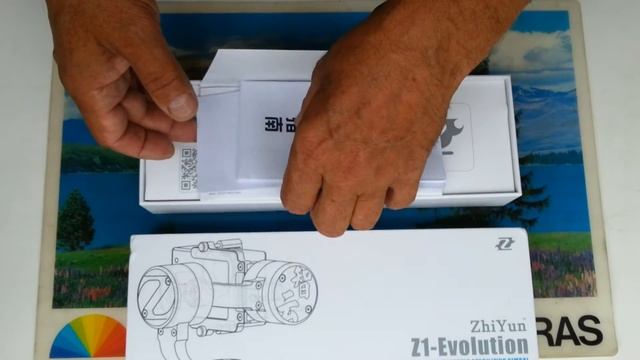 ZhiYun Z1-Evolution in Russia - unboxing (распаковка посылки с стедикамом) смотреть онлайн