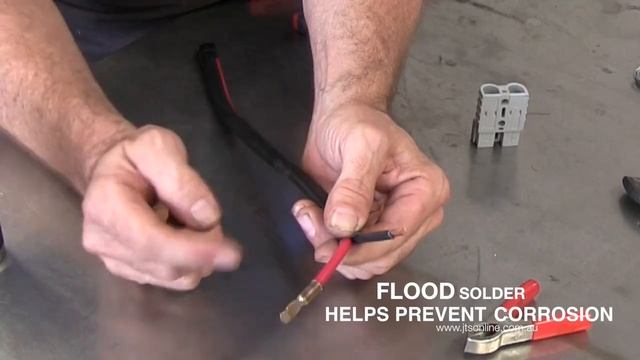 How to Flood Solder and Anderson plug fitting | Jamie's Touring Solutions: смотреть онлайн
