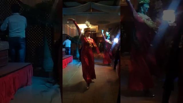 t�rkmen dans? restoran Barakat смотреть онлайн