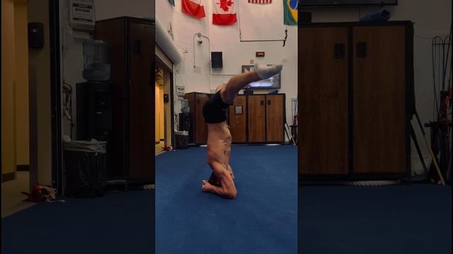 Elbow stand смотреть онлайн