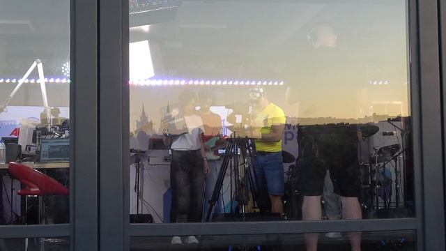 Ведущие поют(Музеон,Москва 2030,МурзилкиLIVE,05.09.2024) смотреть онлайн