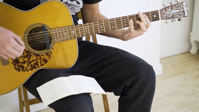 How to play Blur, Blue Jeans, guitar lesson (whilst wearing black jeans) смотреть онлайн