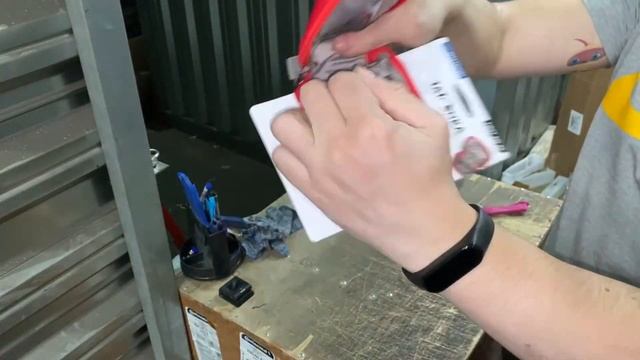 Проверка товара перед отправкой (походная аптечка Tatonka First Aid XS) смотреть онлайн