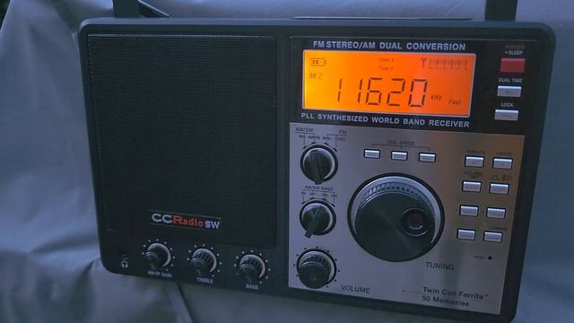 An evening with C Crane CCRadiosw Radio Romania French 11620 kHz shortwave on telescopic antenna смотреть онлайн