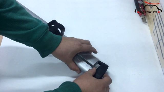 Сборка и установка универсального багажника на крышу для штатных мест ED с опорами ED2-006F