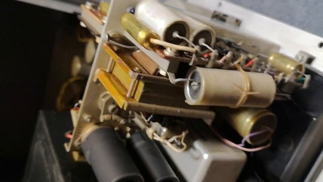 Marconi TF995A/5 FM/AM Signal Generator 1.5-220MHz 1961 teardown смотреть онлайн