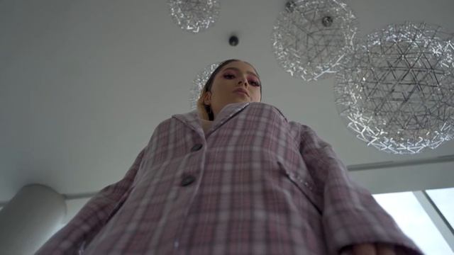 Billi Vintage Home Away Fashion Film смотреть онлайн