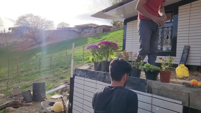 Nomadic Solidarity: Cooperation With Sajjad In The Construction Of The Exterior