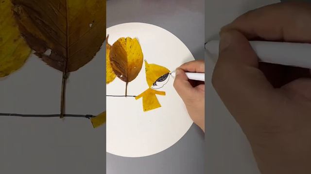 Простая детская осенняя поделка в садик или школу из листьев 🍁🍂👍🏼 смотреть онлайн