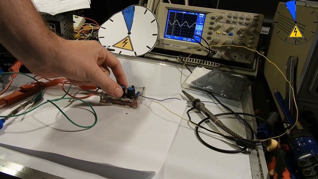 Funktionstest Signalgenerator aus China смотреть онлайн