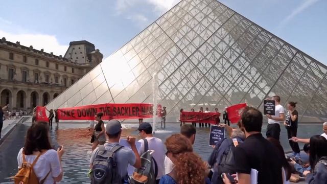 Official Teaser - ALL THE BEAUTY AND THE BLOODSHED (2022, Nan Goldin, Laura Poitras) смотреть онлайн