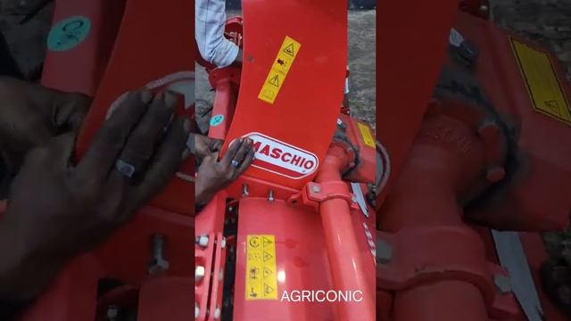MASCHIO Rotavator fitting process смотреть онлайн