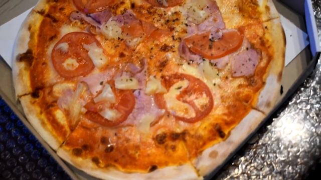 ПиццаБаттл: Обзор и сравнение пиццы Мелитополя (парк) смотреть онлайн