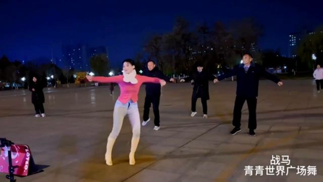 Xiaoqing - вечерний шаффл на площади - Культуры. смотреть онлайн