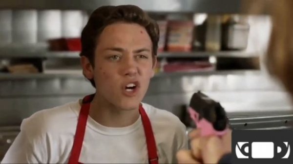 Карл галлагер спас кафе от грабителя