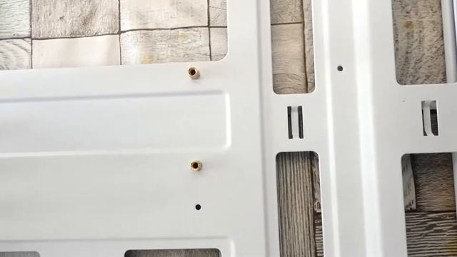 Montage PC, attention aux entretoises смотреть онлайн