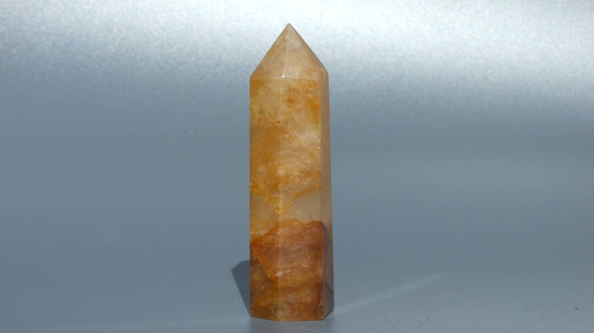 Кристалл генератор Пирамида кварц с лимонитом 9,5 см // 683 смотреть онлайн