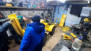 Самодельный минитрактор переломка от А до Я. Серия 22. Сборка трактора после покраски.