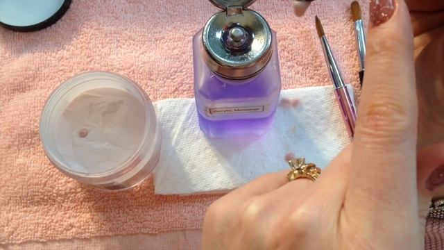 Nail Tech: Liquid to Powder Ratio смотреть онлайн