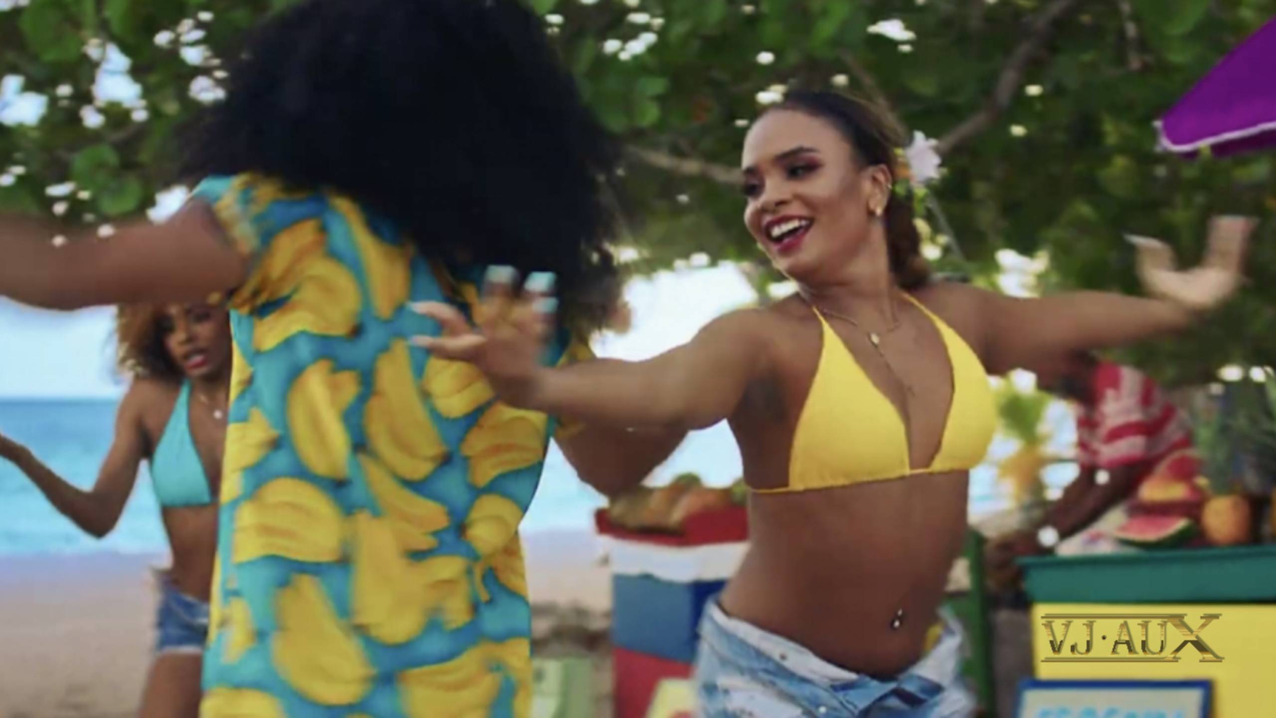 VJ AuX Dance Exclusive Mix смотреть онлайн