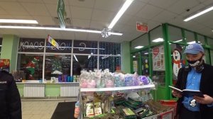 ОФИГЕВШАЯ МУСОРША И ПОЛИЦЕЙСКАЯ В ТУХЛОЙ ЯРОСЛАВСКОЙ ПЯТЁРОЧКЕ!!!