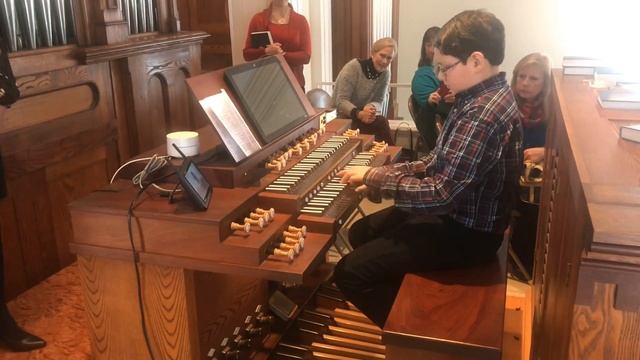 Gigue Fugue - J.S. Bach - Michael Guarneiri, 12-year-old organist смотреть онлайн