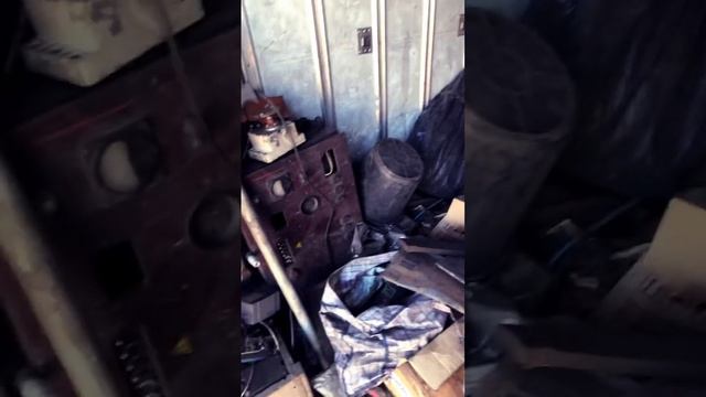 Разбираем кучу хлама снова )) #блог #гараж #грузовик #грузоперевозки #грузовыеавтомобили #заработок смотреть онлайн