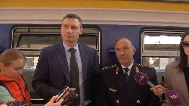 Кличко: Запуск оновленої міської електрички зробить більш зручним пересування киян смотреть онлайн