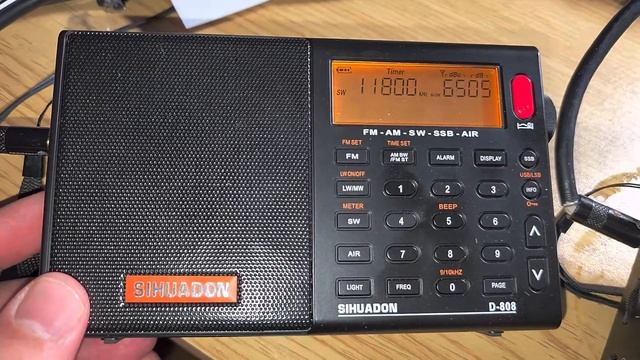 Original XHDATA D-808 VS NEW Sihuadon D-808 Radio Romania 11800 KHz Shortwave MLA 30 Loop Antenna