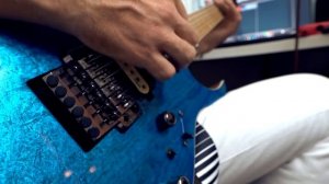 Как чередовать заглушенные и открытые струны при игре на гитаре