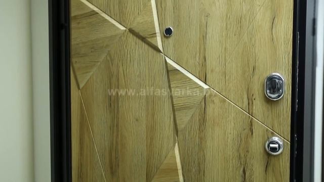 Металлическая Входная Дверь STYLE 1 смотреть онлайн