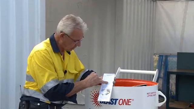 Selecting compressor size for abrasive blasting смотреть онлайн