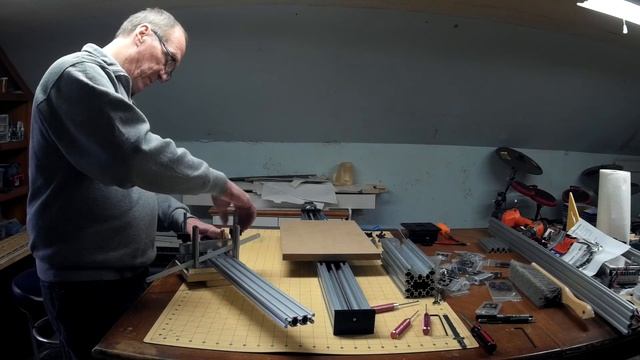 Wayne Goldman Model 534 Hacksaw Mitre Box смотреть онлайн