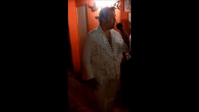 Doble de Elvis It's now or never смотреть онлайн