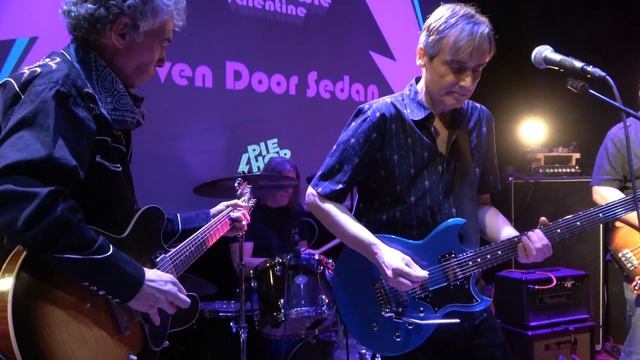 7 Door Sedan - David Bowie Valentine - DC Pie Shop, 2-11-2022 смотреть онлайн