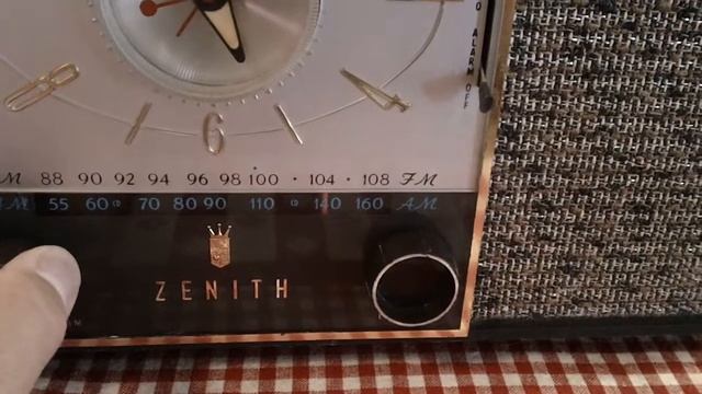 Zenith F728C, A Vintage Tube Radio, from 1960 смотреть онлайн