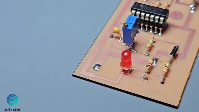 12V to 110 / 220V square wave inverter - use CD4047 - 50 / 60 Hz Frequency Adjustable смотреть онлайн
