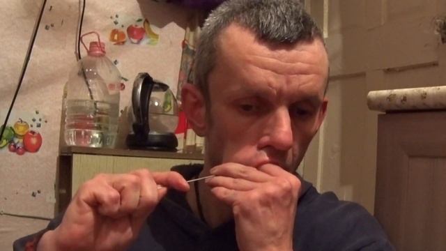 прокнул щёку на сквозь гиганской иглой смотреть онлайн