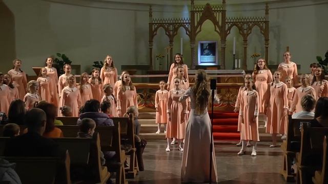 Avrora Children's choir. Детский хор "Аврора", 2017. Русская народная песня "Веснянка" смотреть онлайн
