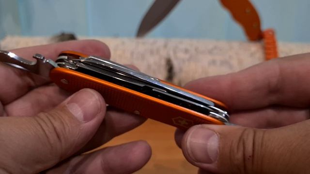 Victorinox Super Pocket Knives Alox Limited Edition Hunter Pro 0.9415.L21,  0.8231.L21, 0.6221.L21