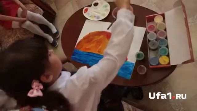 Брат и сестры ищут маму смотреть онлайн