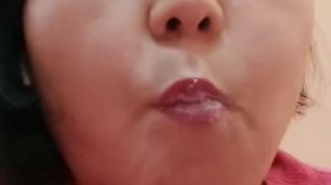 ем Мел сухой хруст/глотаю/