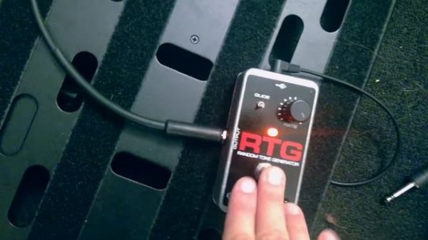 Electro Harmonix Random Tone Generator Volume Demo